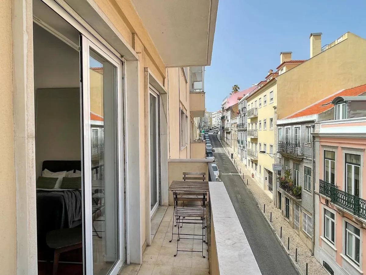 Claude Homes Lisbon Rato Apartment